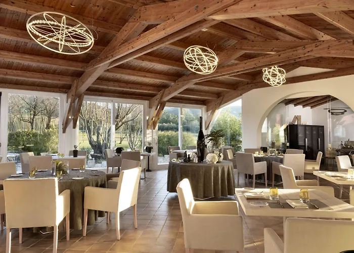 Li Neuli Country Club 酒店 5*