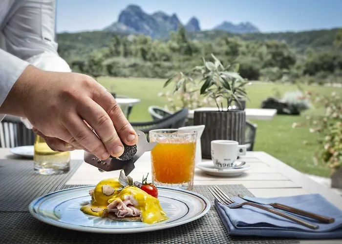 Li Neuli Country Club 酒店 5*