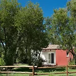 Szálloda Li Neuli Country Club