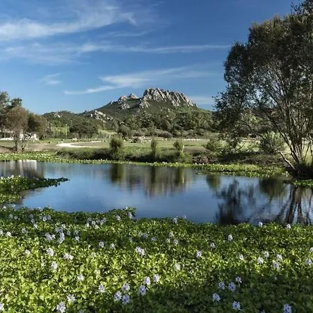 Li Neuli Country Club 5*
