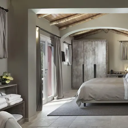 Li Neuli Country Club Szálloda San Pantaleo