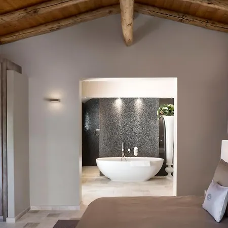 Li Neuli Country Club Szálloda