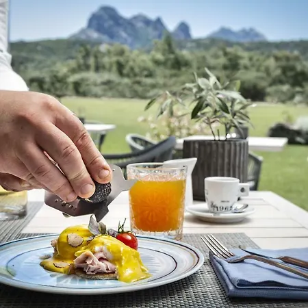 Li Neuli Country Club 호텔 5*