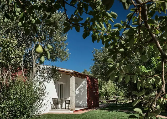 Hotel Li Neuli Country Club San Pantaleo